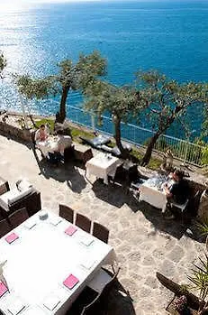 Villa Santa Maria - Luxury Sea View Rooms Amalfi 2*,  Italia