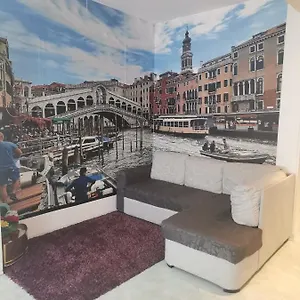 zsuzsa-lak.hotelinveneto.com/