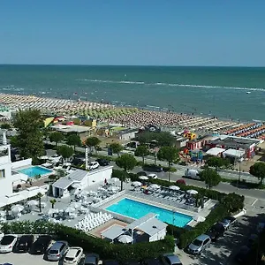 Promenade Universale Италия
