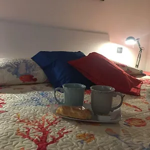 triglia-genoa.hotelitalianriviera.com/